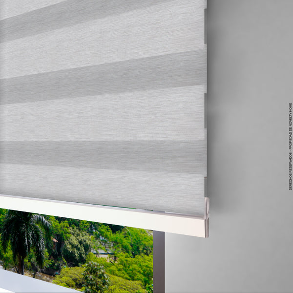 Cortina Sheer Elegance Efecto Blackout Bugan Gris Claro